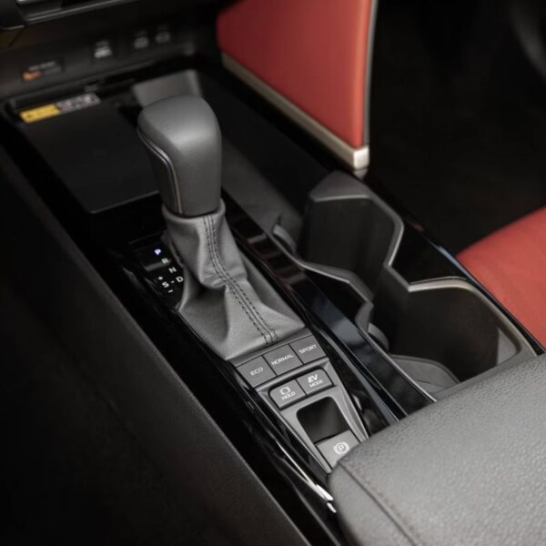 Toyota Camry (10)