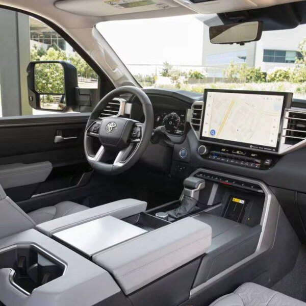 Toyota Sequoia (15)