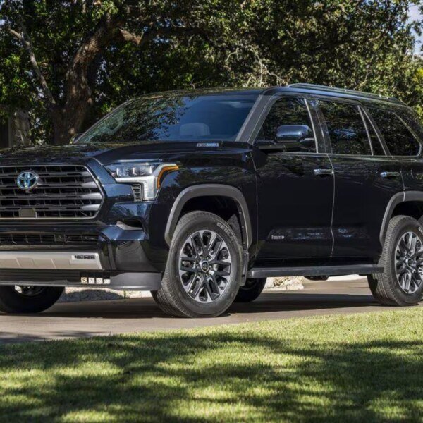 Toyota Sequoia (5)