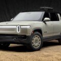 Rivian R1S (1)