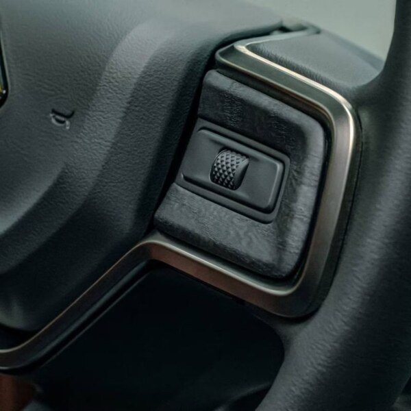 Rivian R1S (6)
