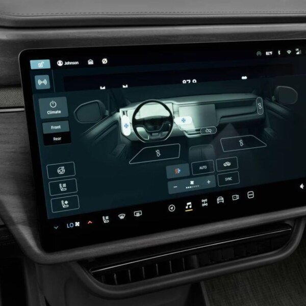 Rivian R1T (14)