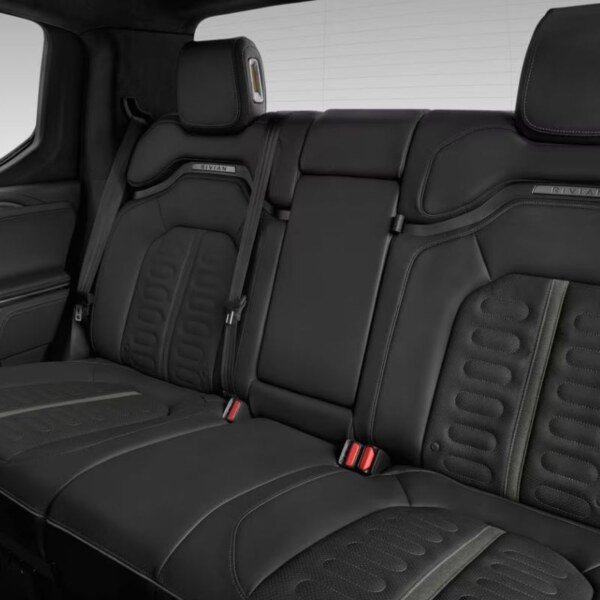Rivian R1T (19)