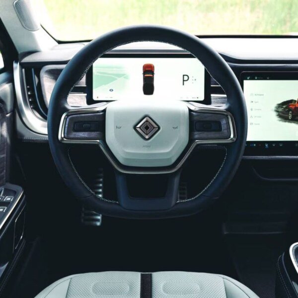 Rivian R1T (20)