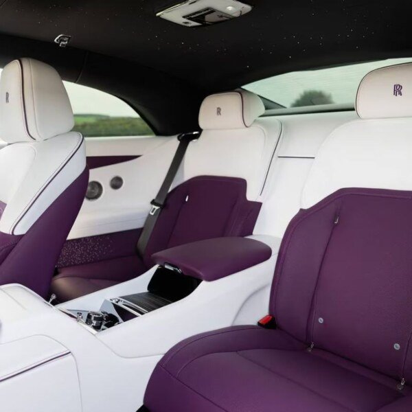 Rolls Royce Spectre (15)
