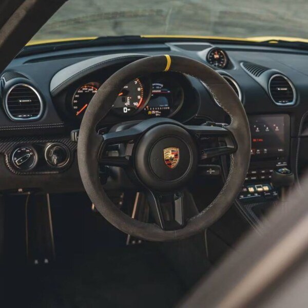 Porsche 718 Cayman GT4 RS (13)
