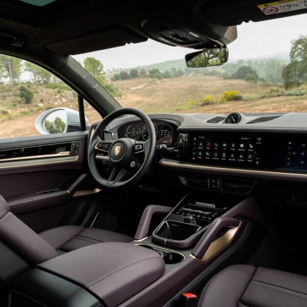 Porsche Cayenne Base (12)