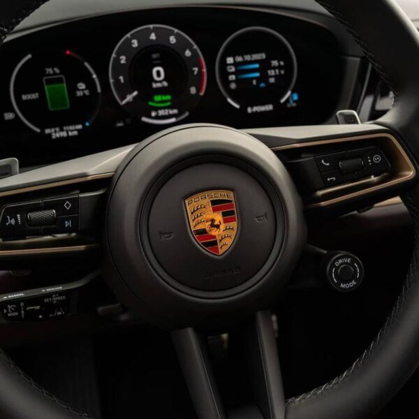 Porsche Cayenne Base (15)