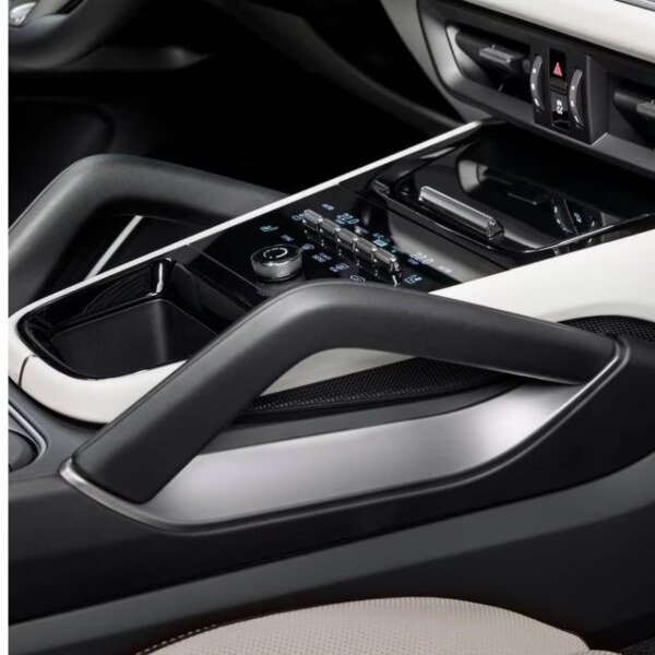 Porsche Cayenne Base (8)