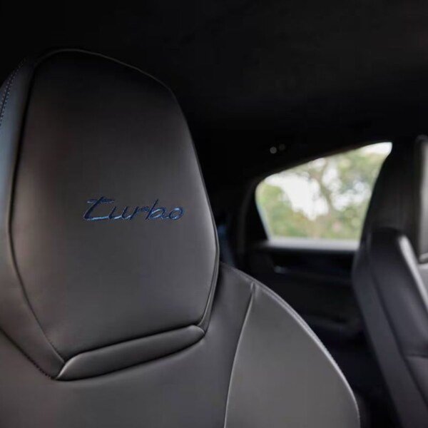 Porsche Cayenne Coupe Plug-in-Hybrid (14)