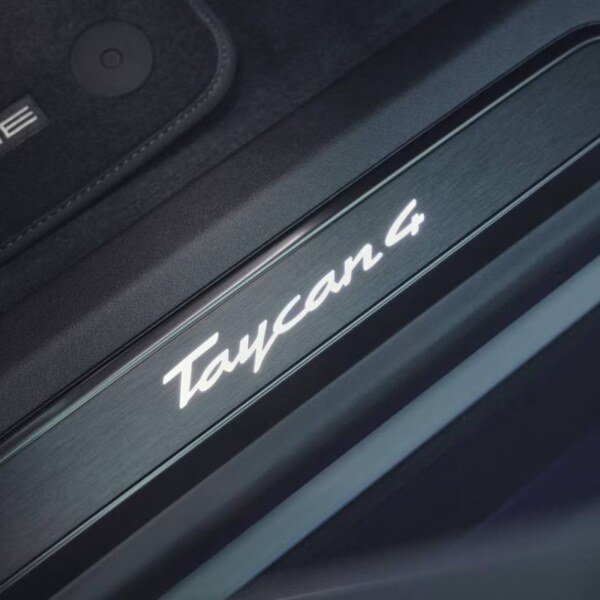 Porsche Taycan Base