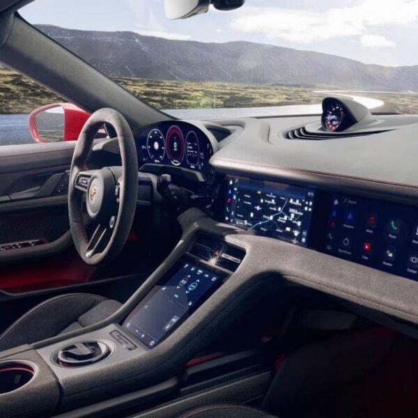 Porsche Taycan Base