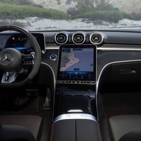 2025 Mercedes-Benz C-Class AMG C 63 S E PERFORMANCE (11)