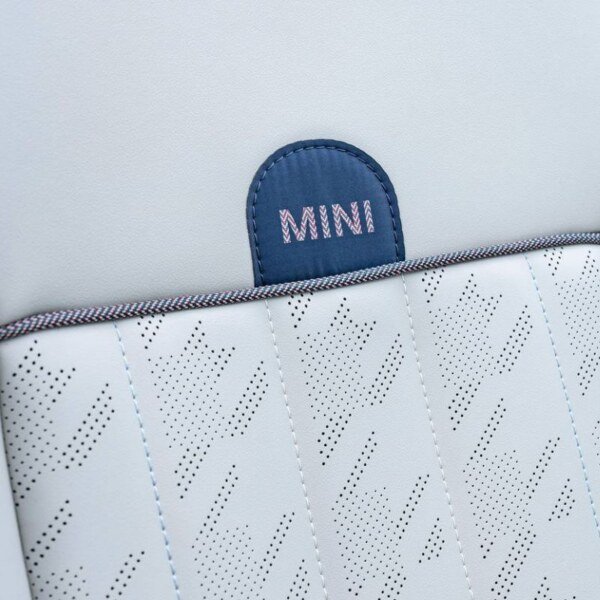 MINI Cooper Convertible Signature