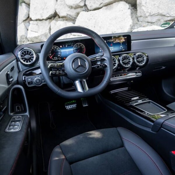 Mercedes-Benz CLA-Class (15)