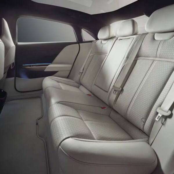 Lucid-Air (10)