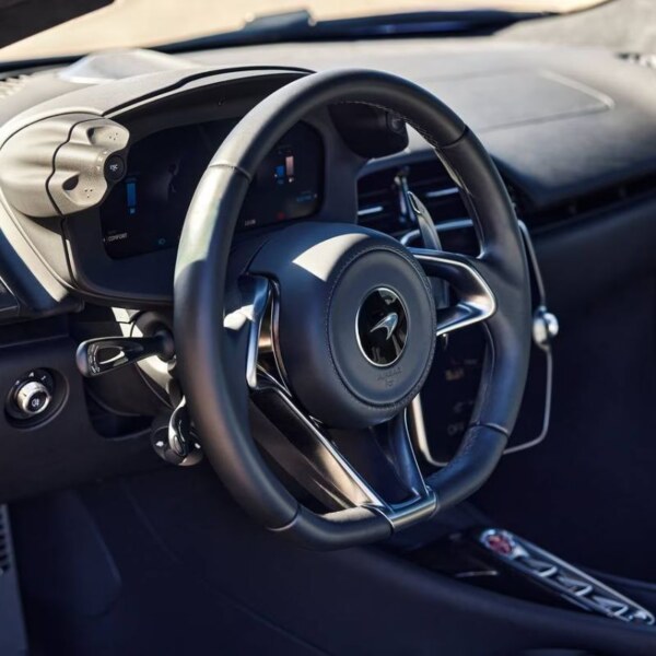 McLaren-Artura (11)