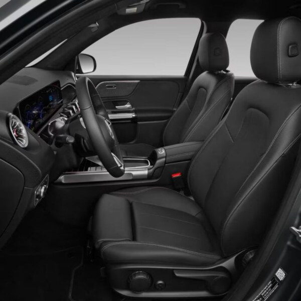Mercedes-Benz EQB (1)