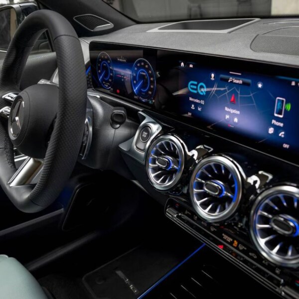Mercedes-Benz EQB (7)