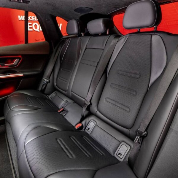 Mercedes-Benz-EQE (14)