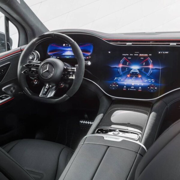 Mercedes-Benz-EQE-AMG® (10)