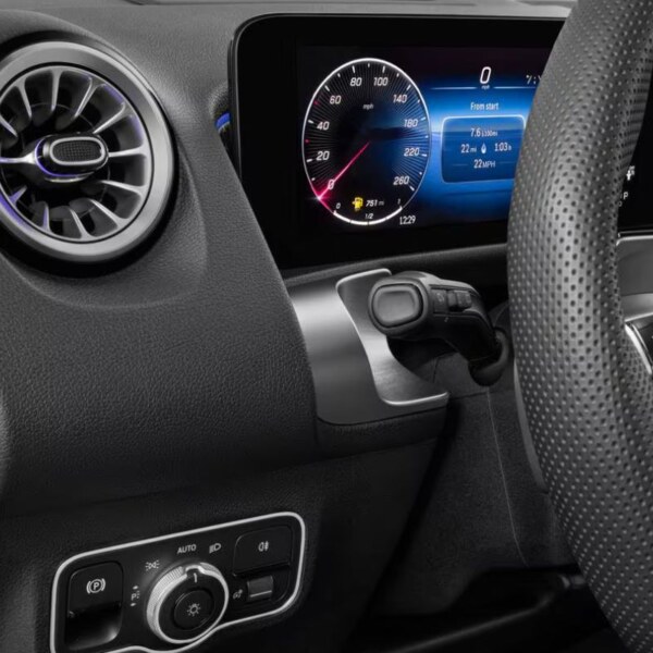 Mercedes-Benz GLB-Class (9)