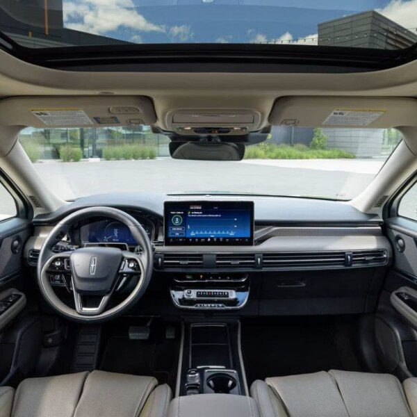 Lincoln Corsair Plug-in Hybrid (8)