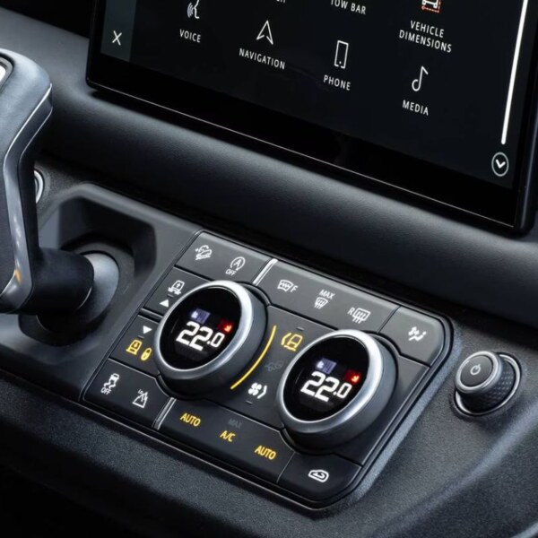 Land Rover Defender (1)