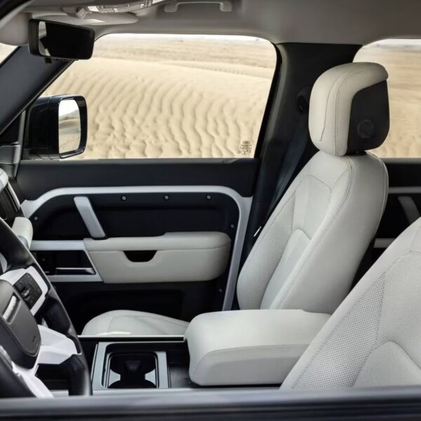 Land Rover Defender 130 (4)