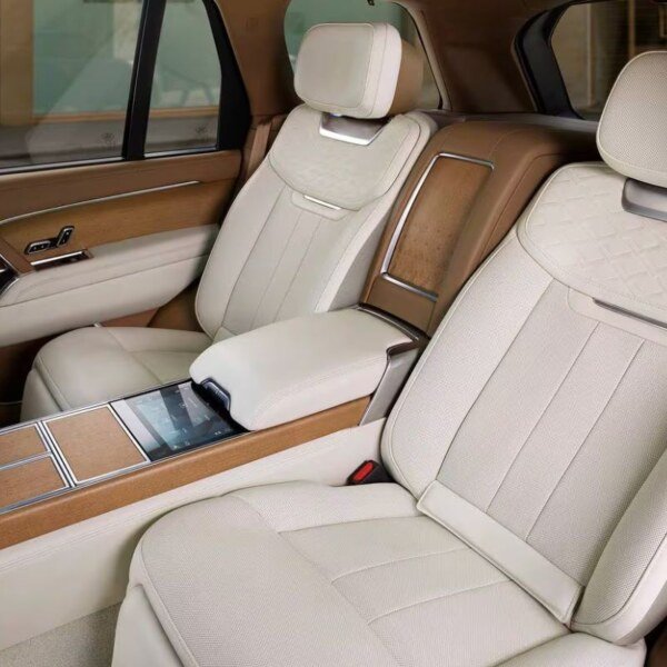 Land Range Rover Plug-in Hybrid (1)