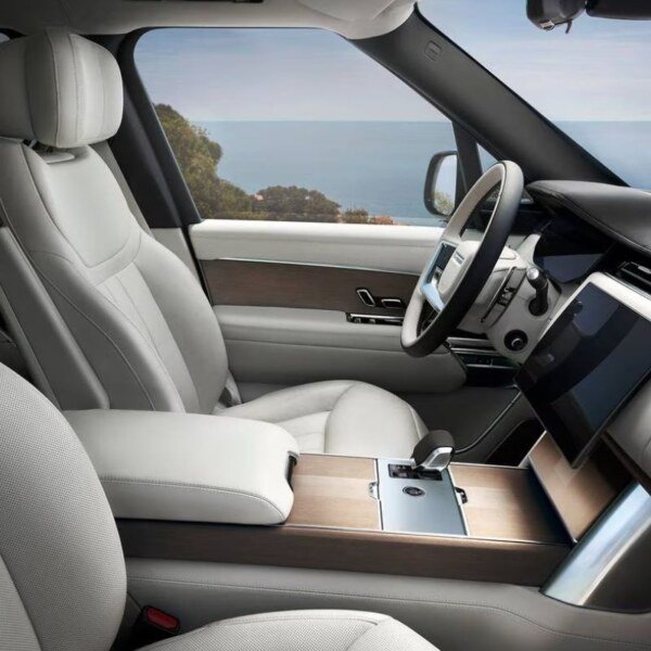 Land Range Rover Plug-in Hybrid (5)