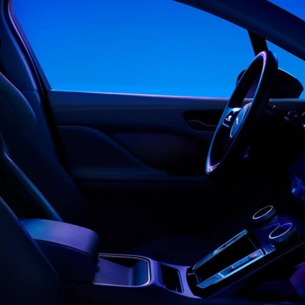 Jaguar I-PACE (6)