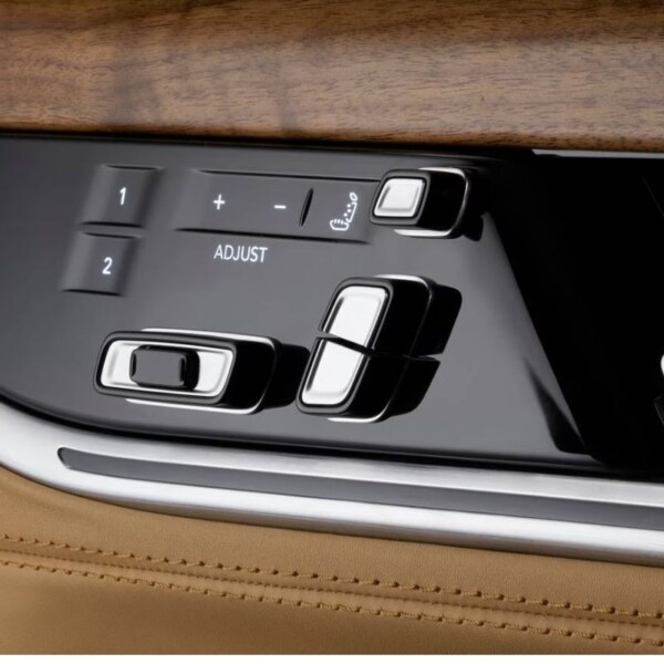 Jeep Grand Wagoneer L Obsidian (7)