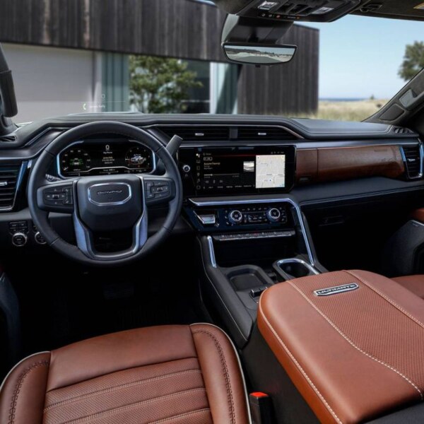 GMC Sierra 3500HD Diesel (1)