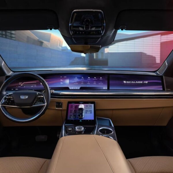 Cadillac ESCALADE IQ (1)