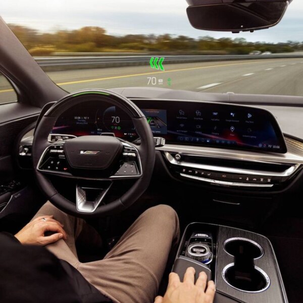 Cadillac LYRIQ (5)